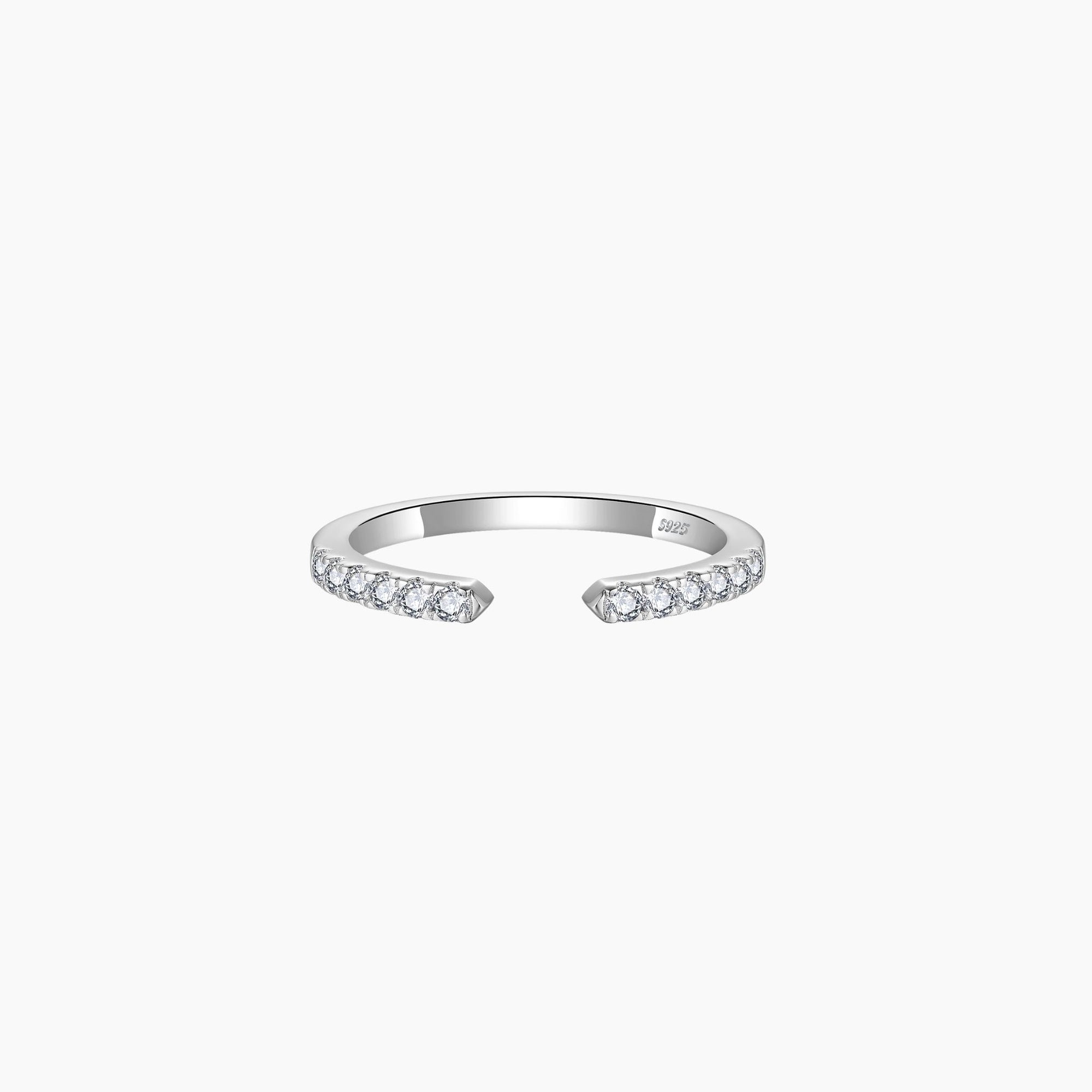 Open arc moissanite pavé ring in sterling silver, wedding ring, wedding band, bridal ring – Bellari fine jewellery
Sydney fine jewellery
	•	everyday moissanite jewellery
	•	ethical fine jewellery
	•	timeless jewellery design
	•	Bellari moissanite ring